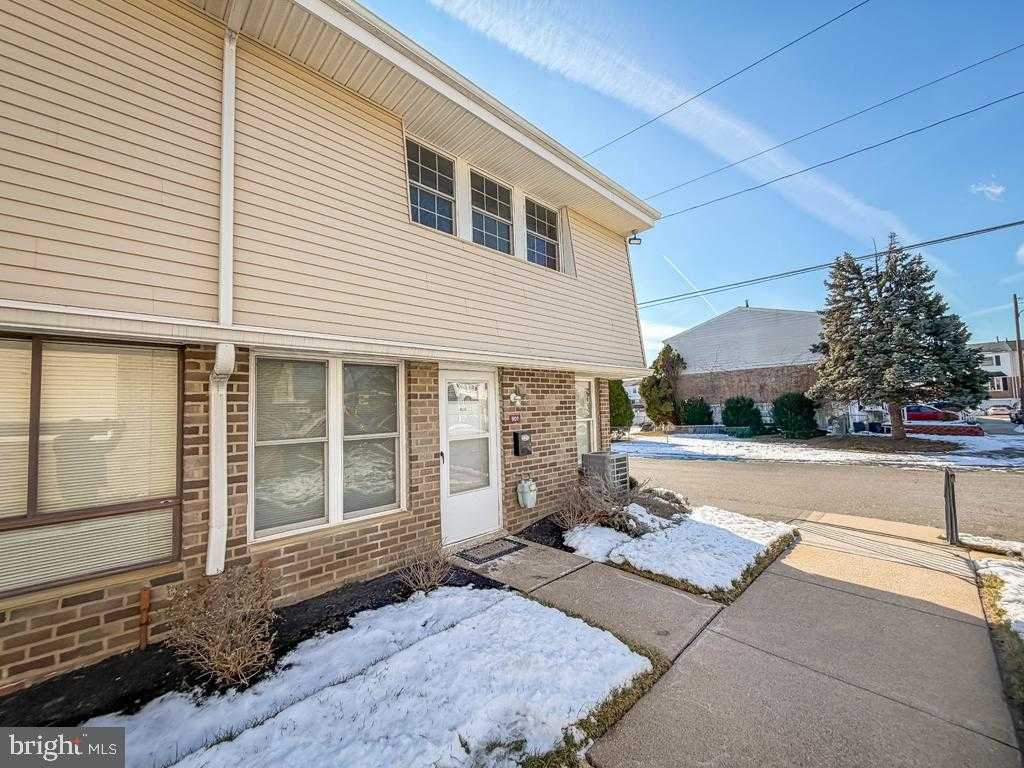 3850 Woodhaven Rd Unit 901 photo 4