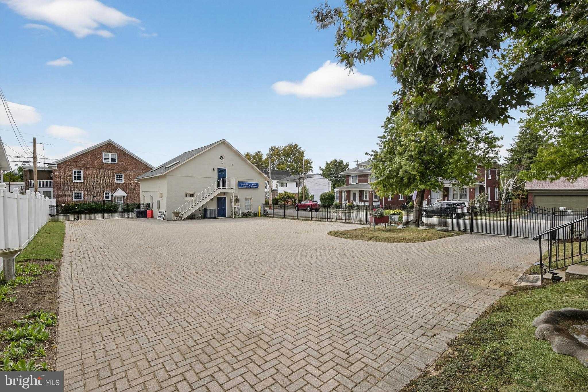 252 Frederick St photo 62