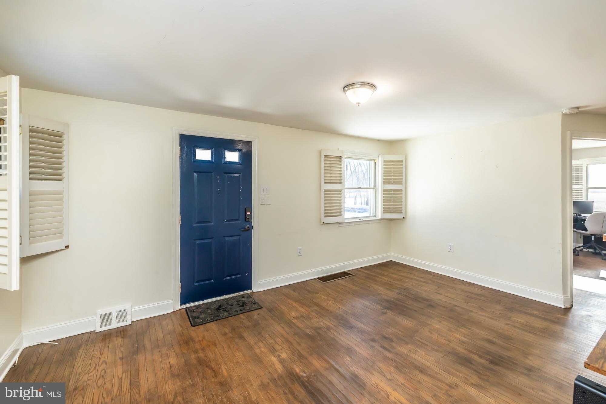 36 Fairview Rd photo 3