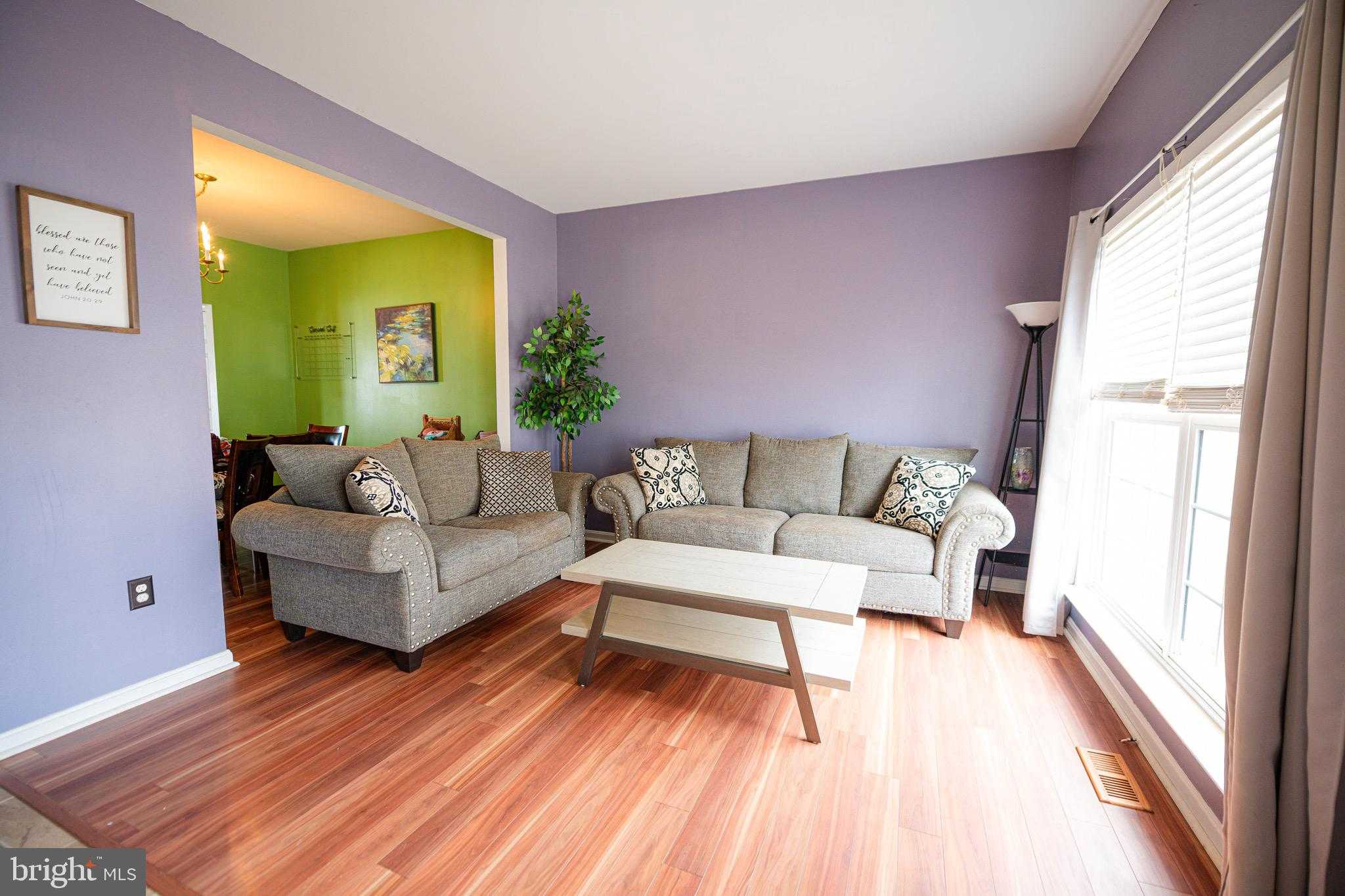 2042 Cranberry Ln photo 3