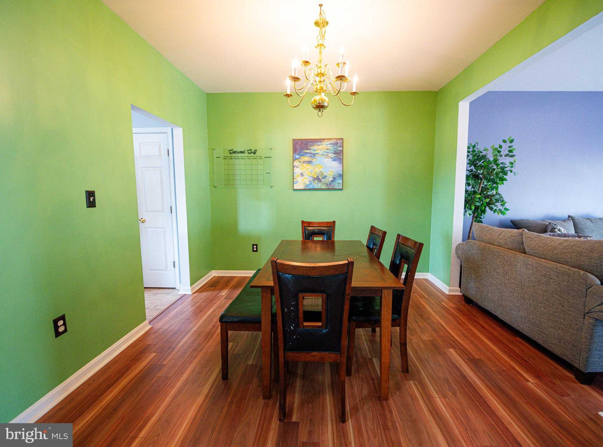 2042 Cranberry Ln photo 4