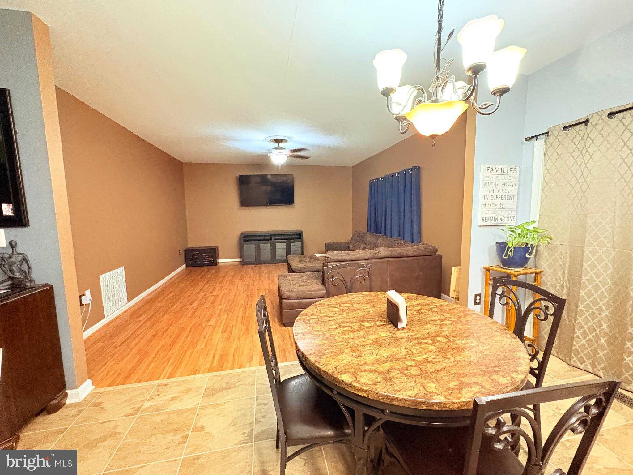 2042 Cranberry Ln photo 8