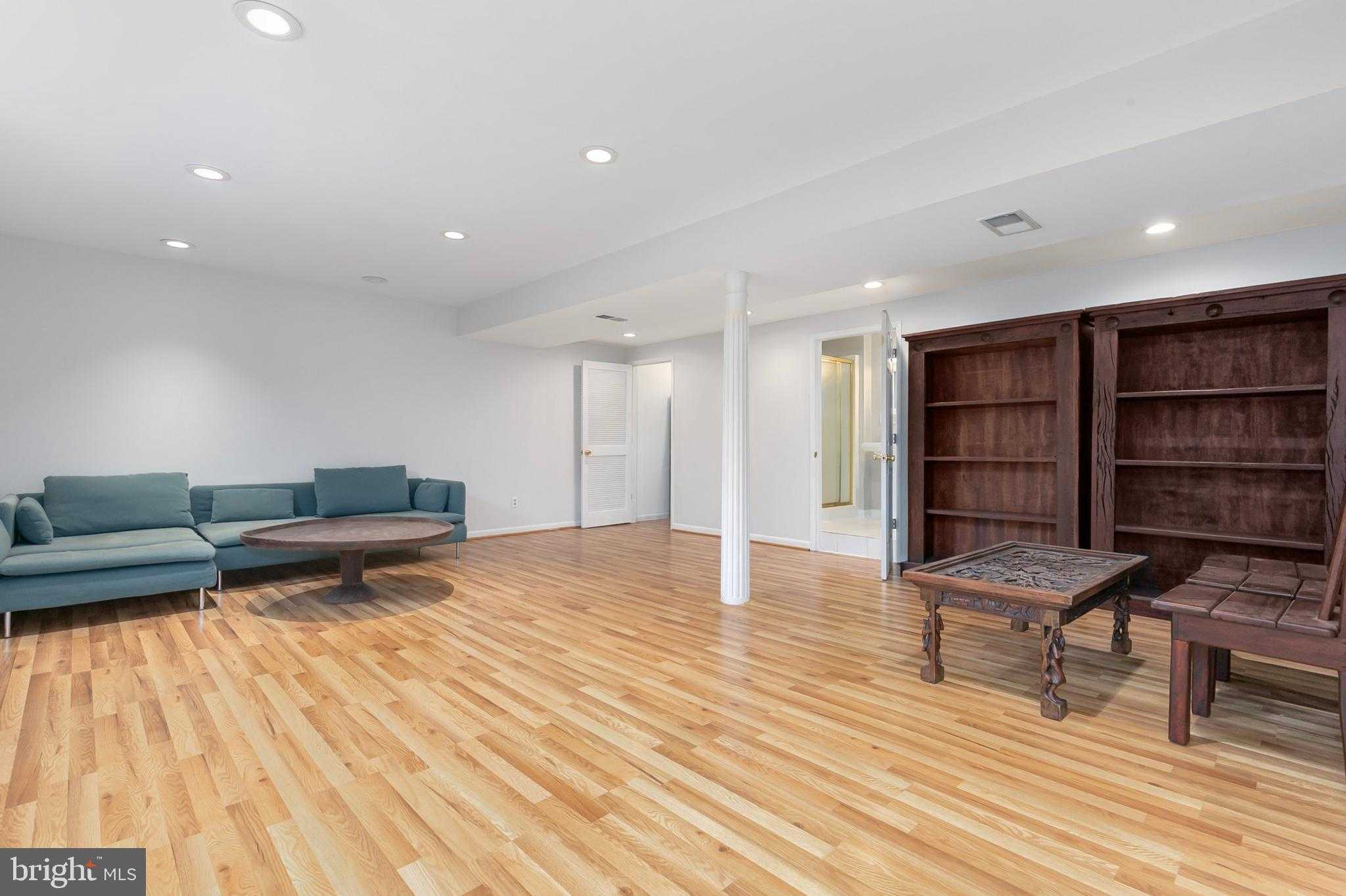 9329 Harvey Rd photo 42