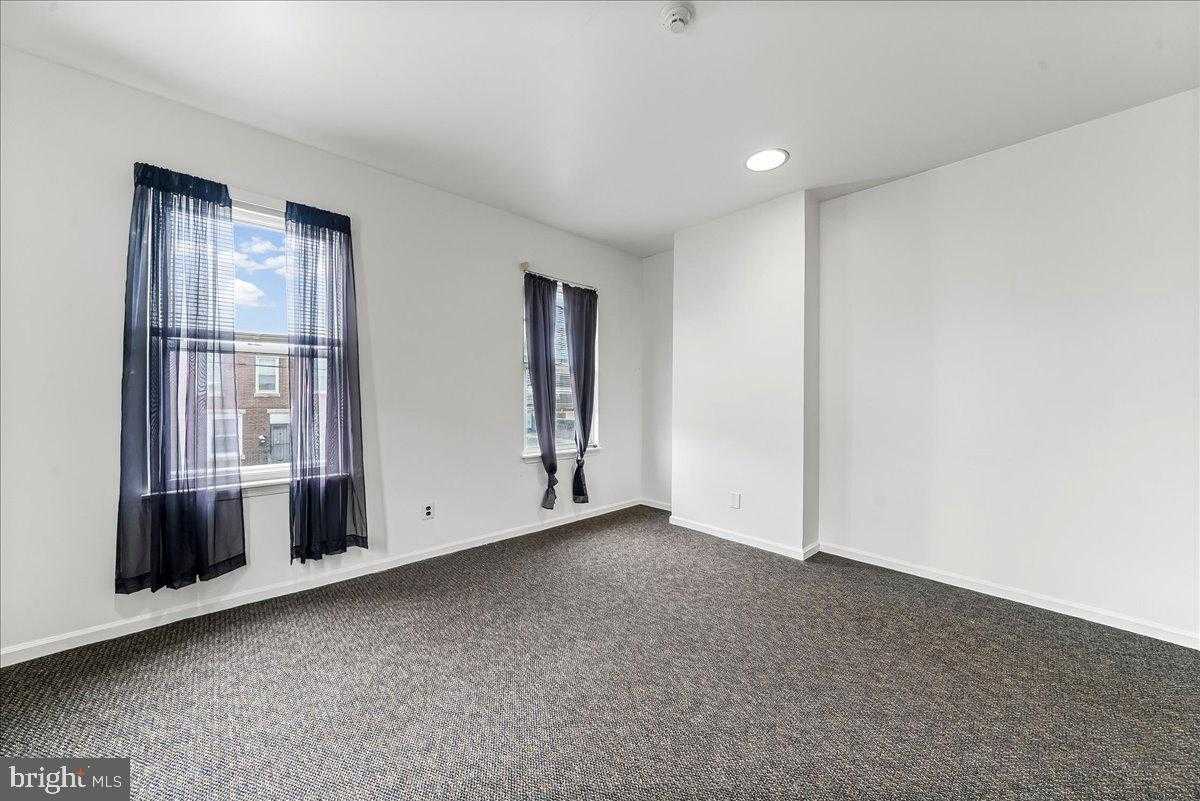 3361 Frankford Ave photo 22