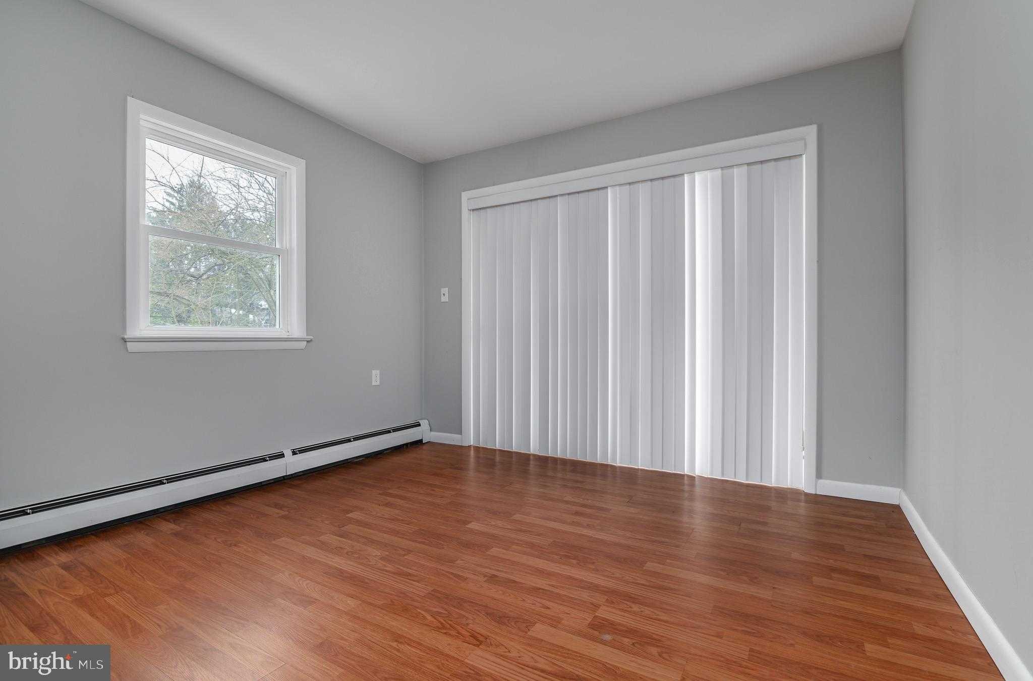 2126 Robin Ln photo 12