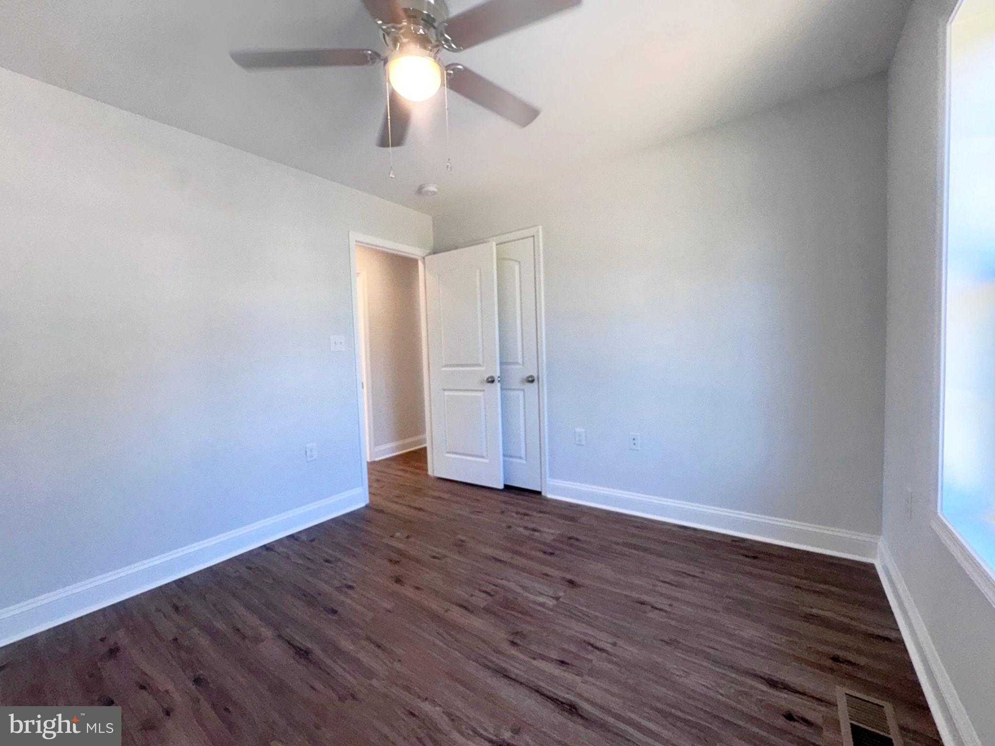 375 Burns St photo 8