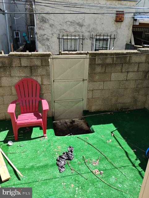 2609 S Beulah St photo 16