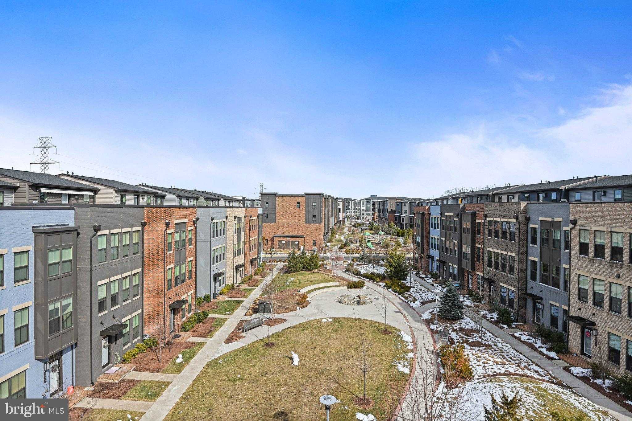 13007 Hattontown Sq photo 33