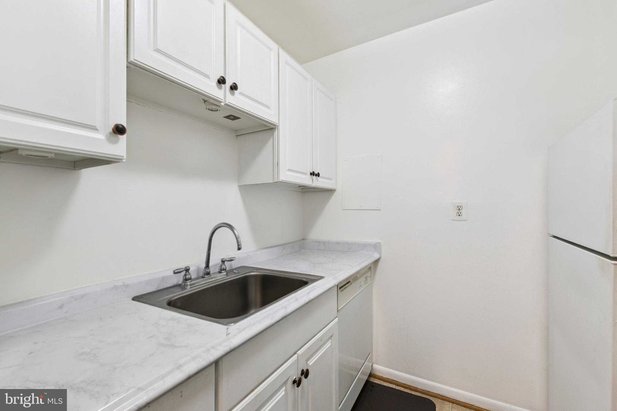 7089 Spring Garden Dr Unit 202 photo 11