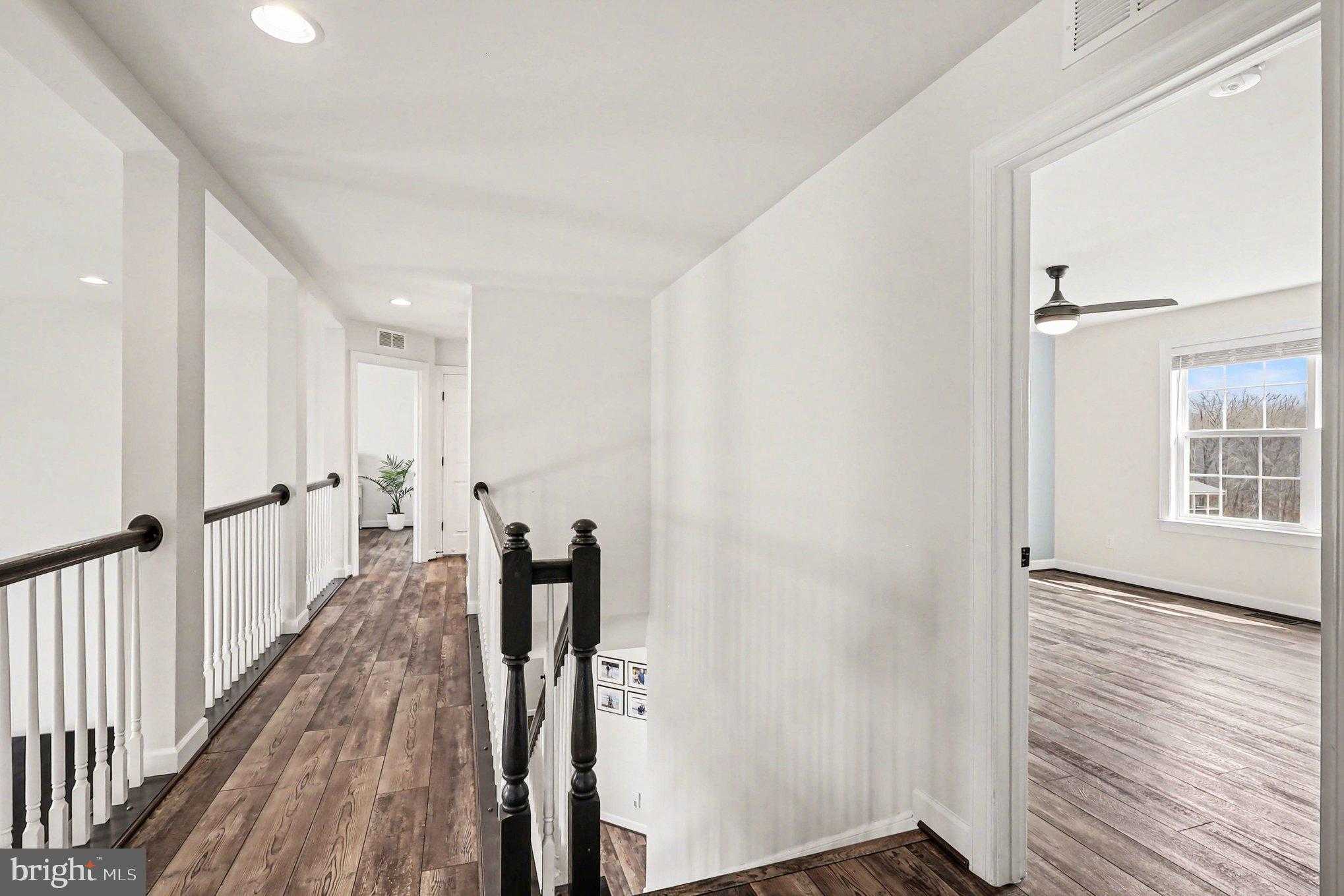 245 Perth Dr photo 24