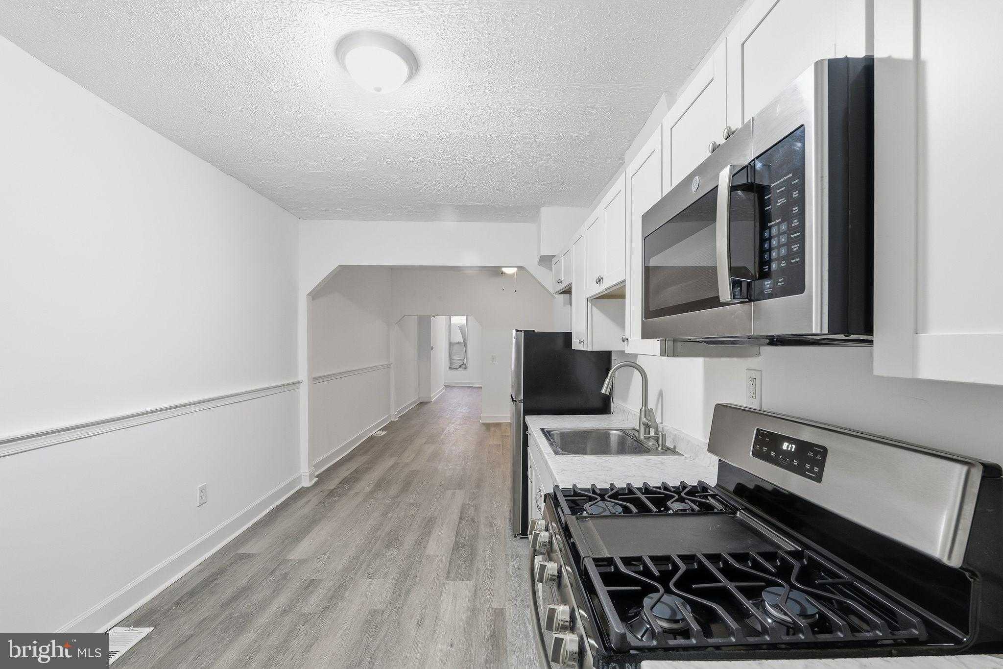 2007 E Hoffman St photo 19