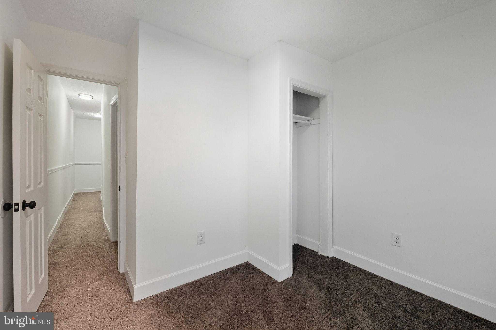 2007 E Hoffman St photo 20