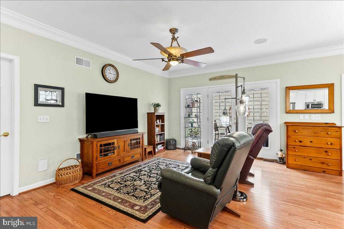 336 Carlisle Dr photo 23