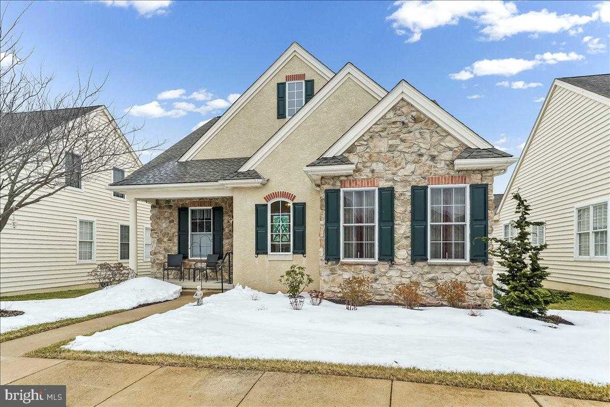 336 Carlisle Dr photo 3