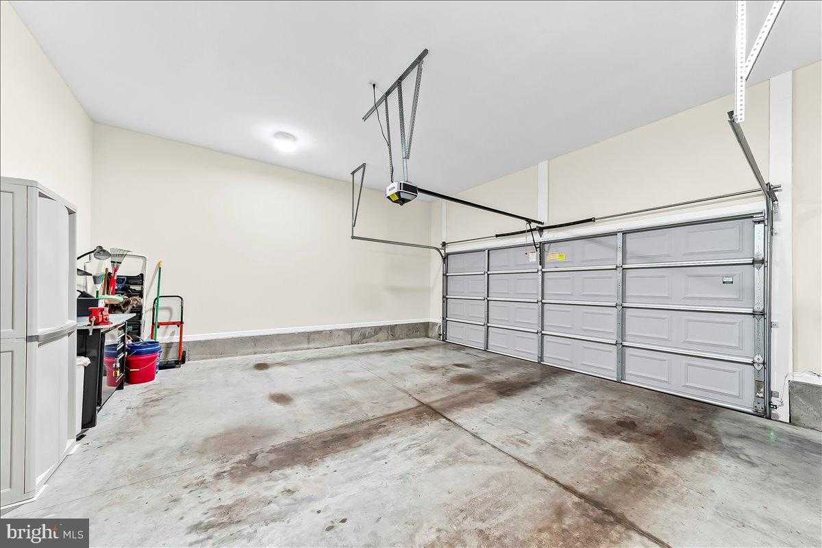 336 Carlisle Dr photo 36