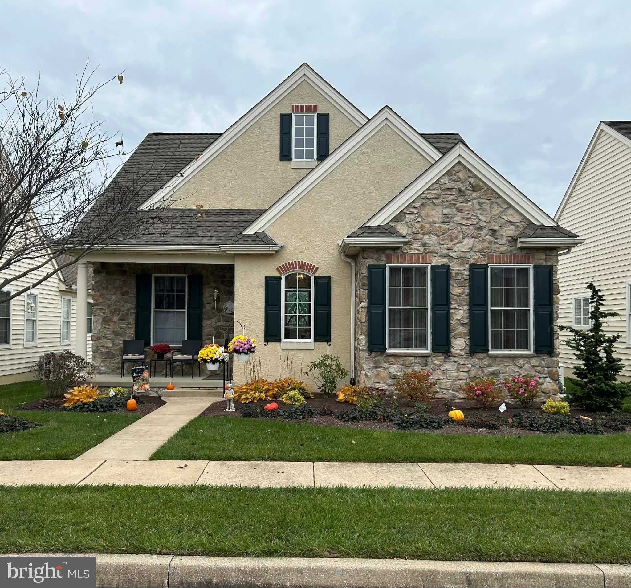 336 Carlisle Dr photo 4