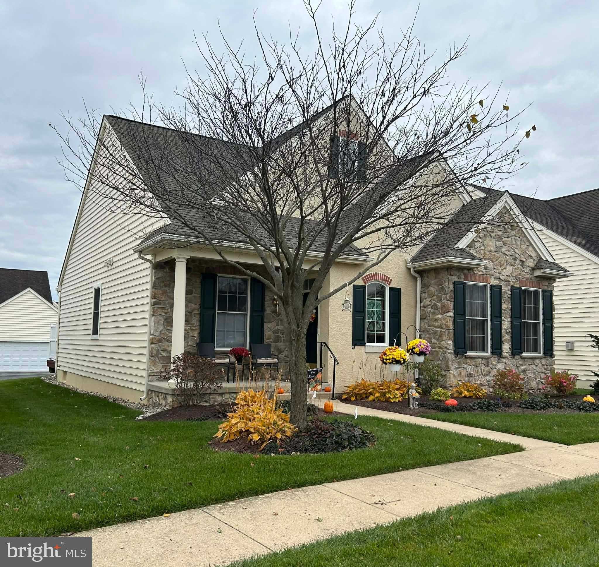 336 Carlisle Dr photo 6