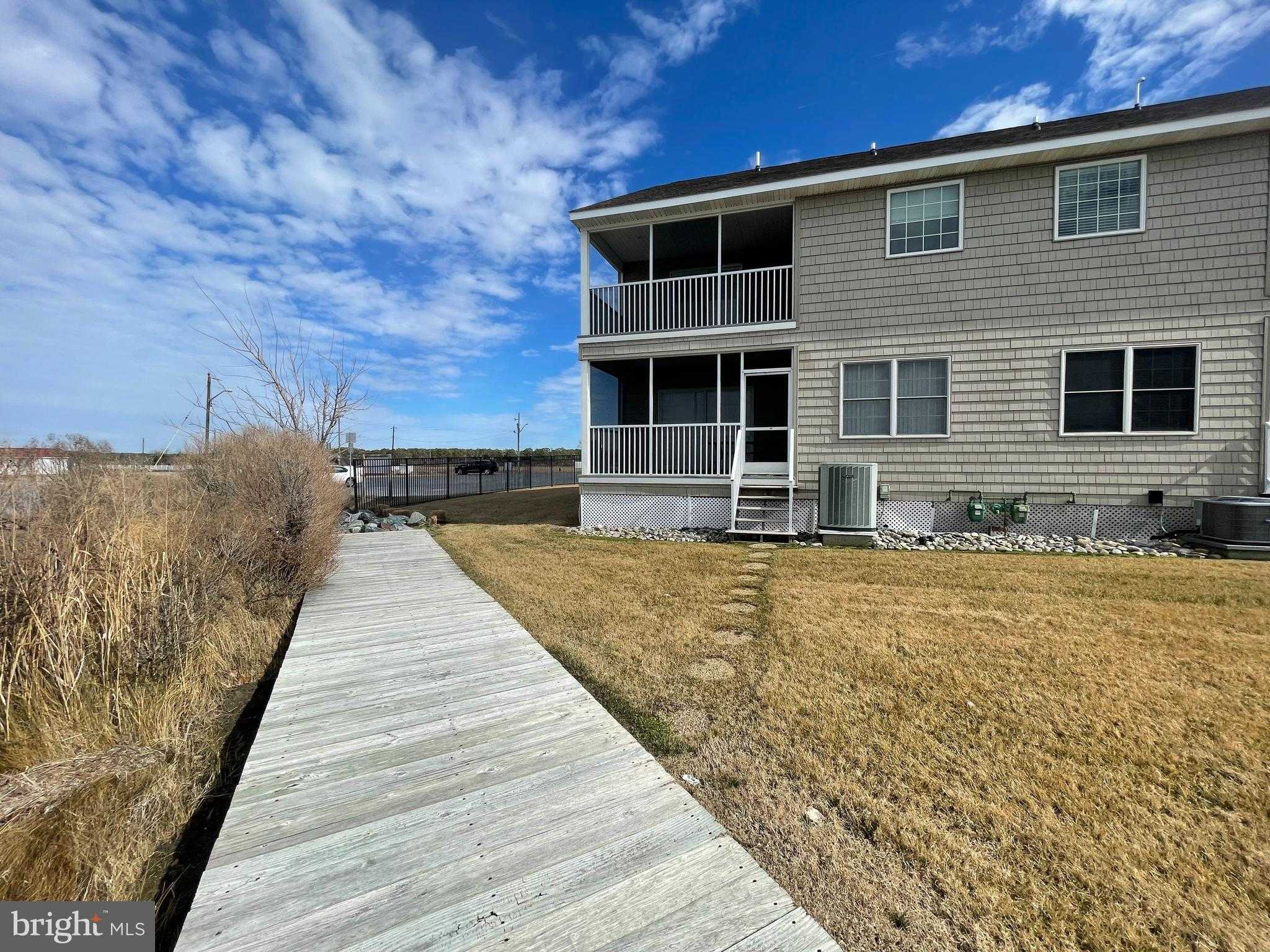 109D Waters Edge photo 26