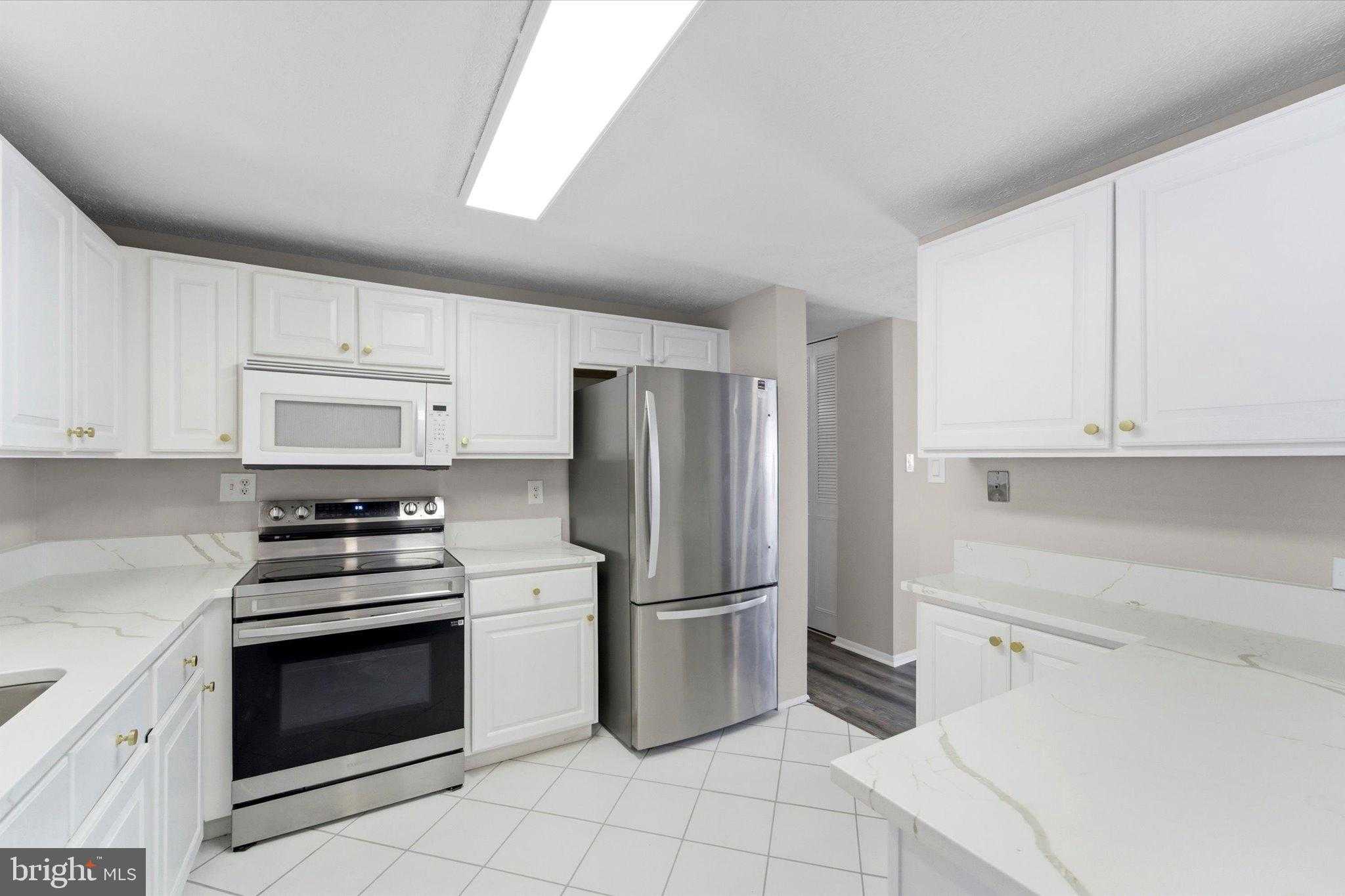 9804 Brightlea Dr photo 12