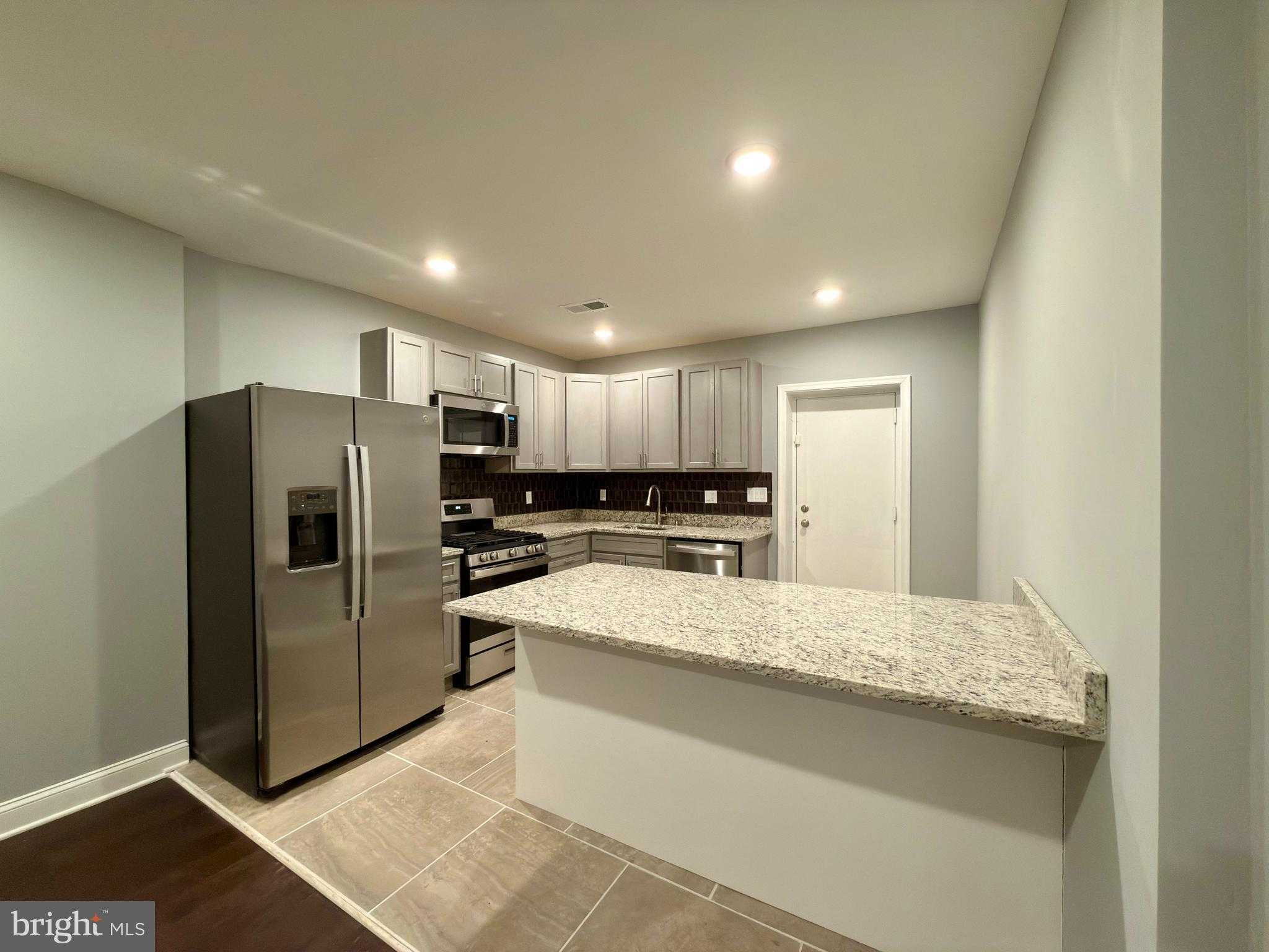 2038 Edmondson Ave photo 7