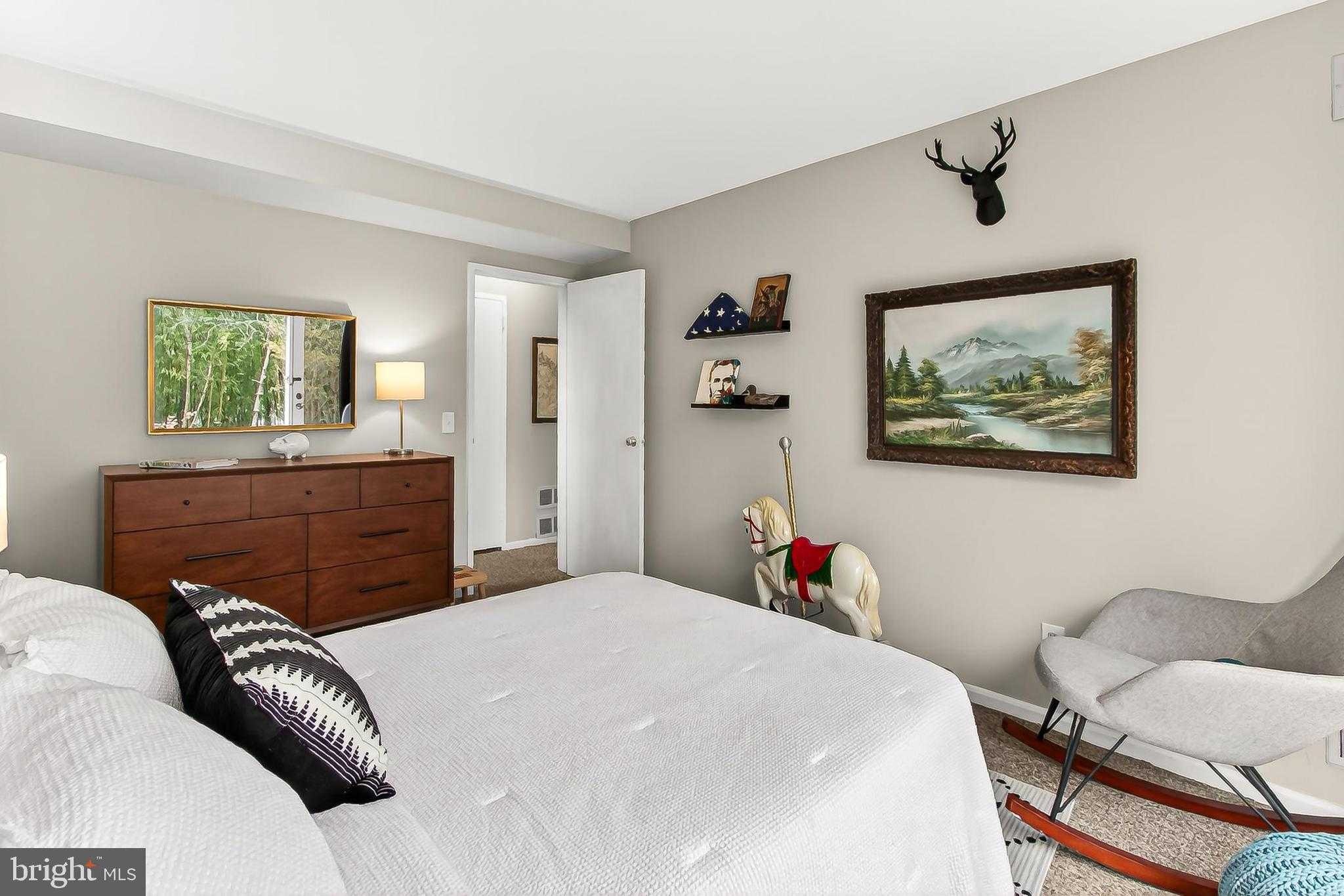 1812 Drury Ln photo 32