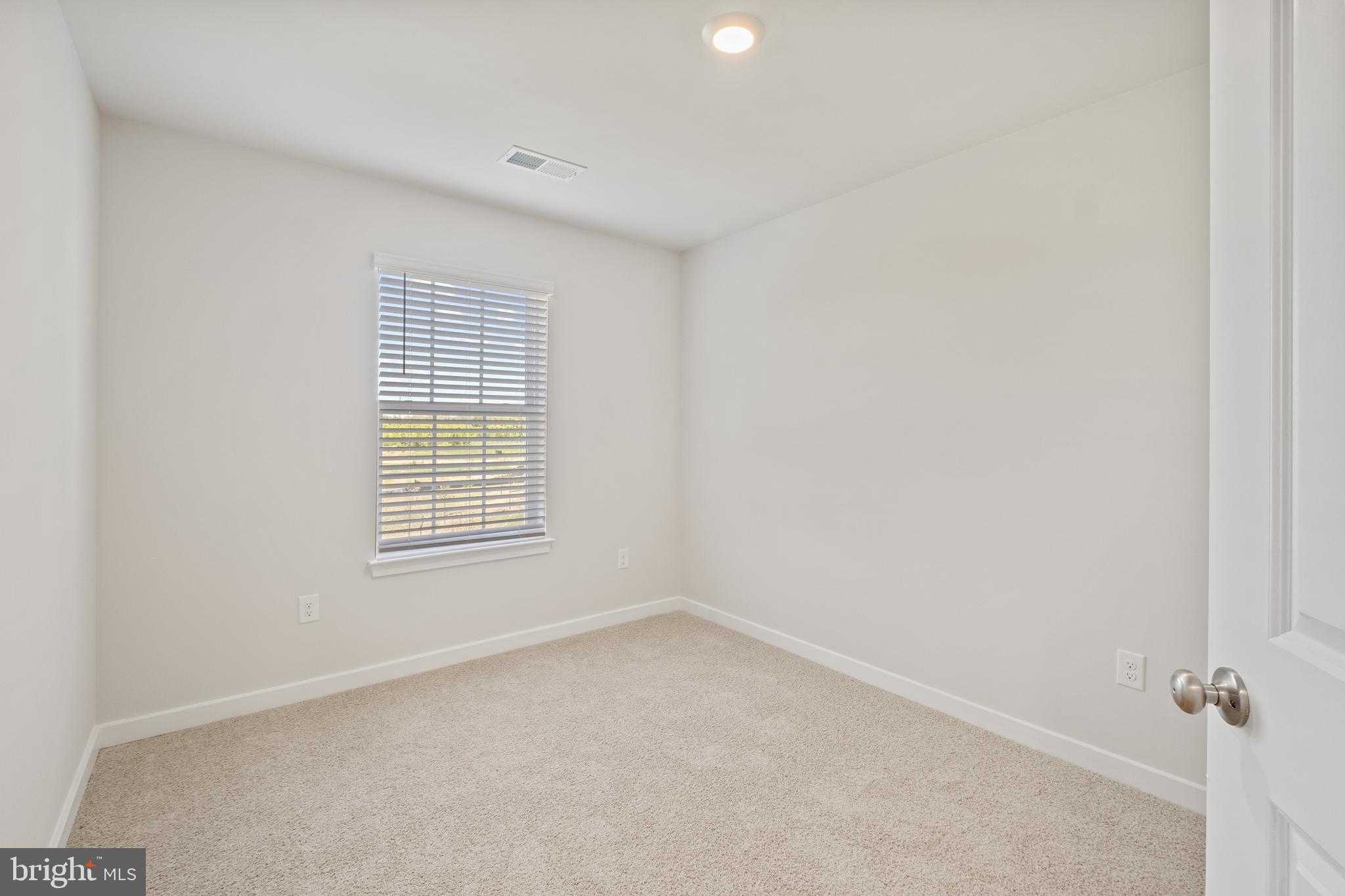 5019 Silver Oak Dr photo 20