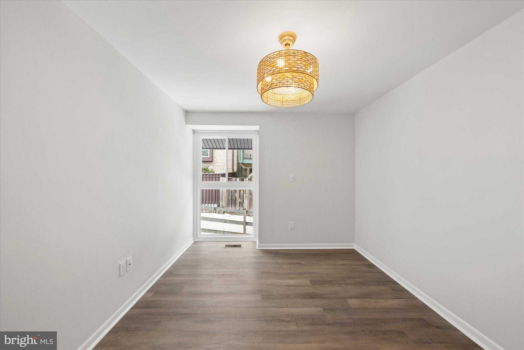 9226 Three Oaks Dr photo 32