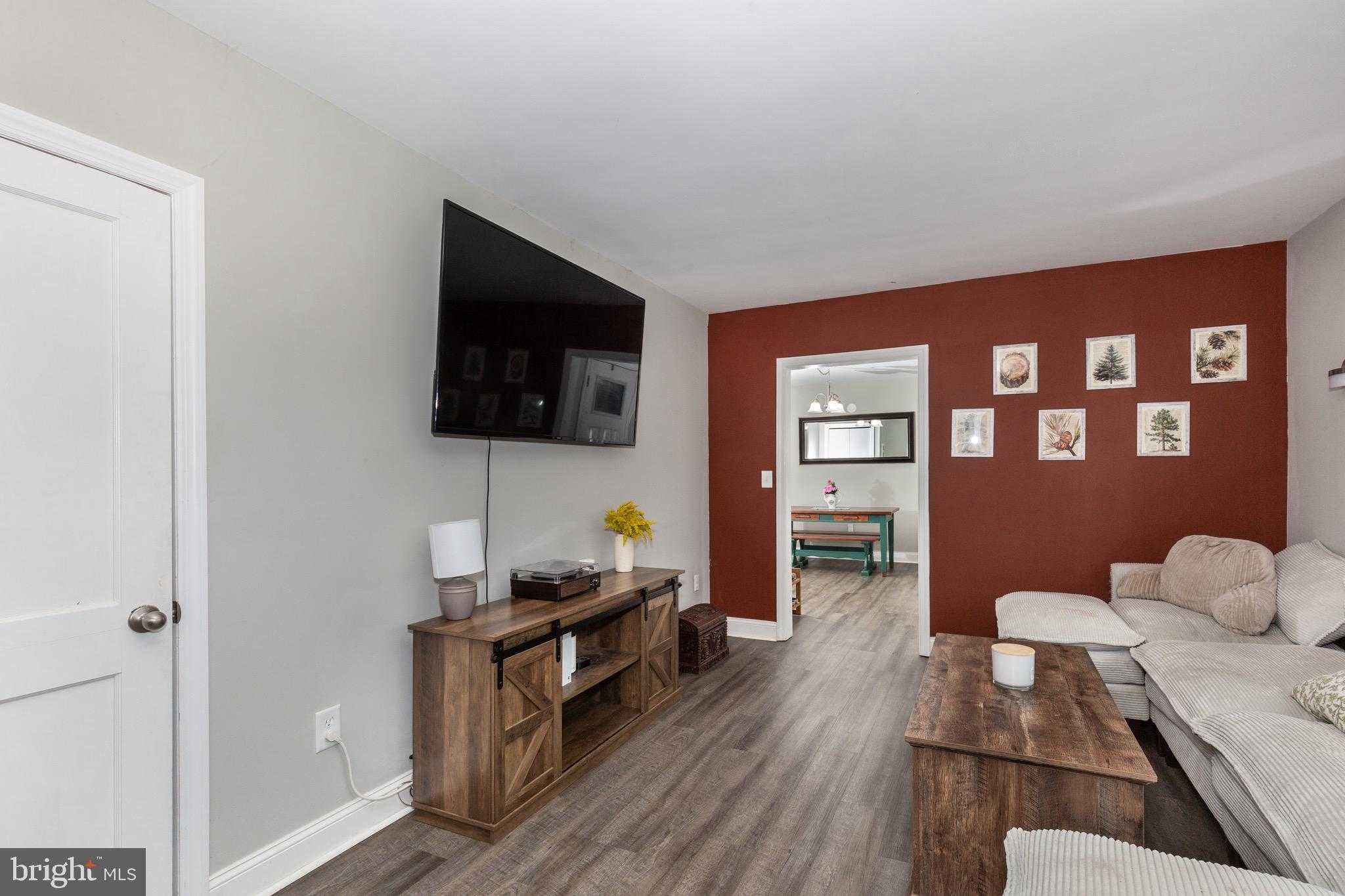 519 Old Baltimore Rd photo 9