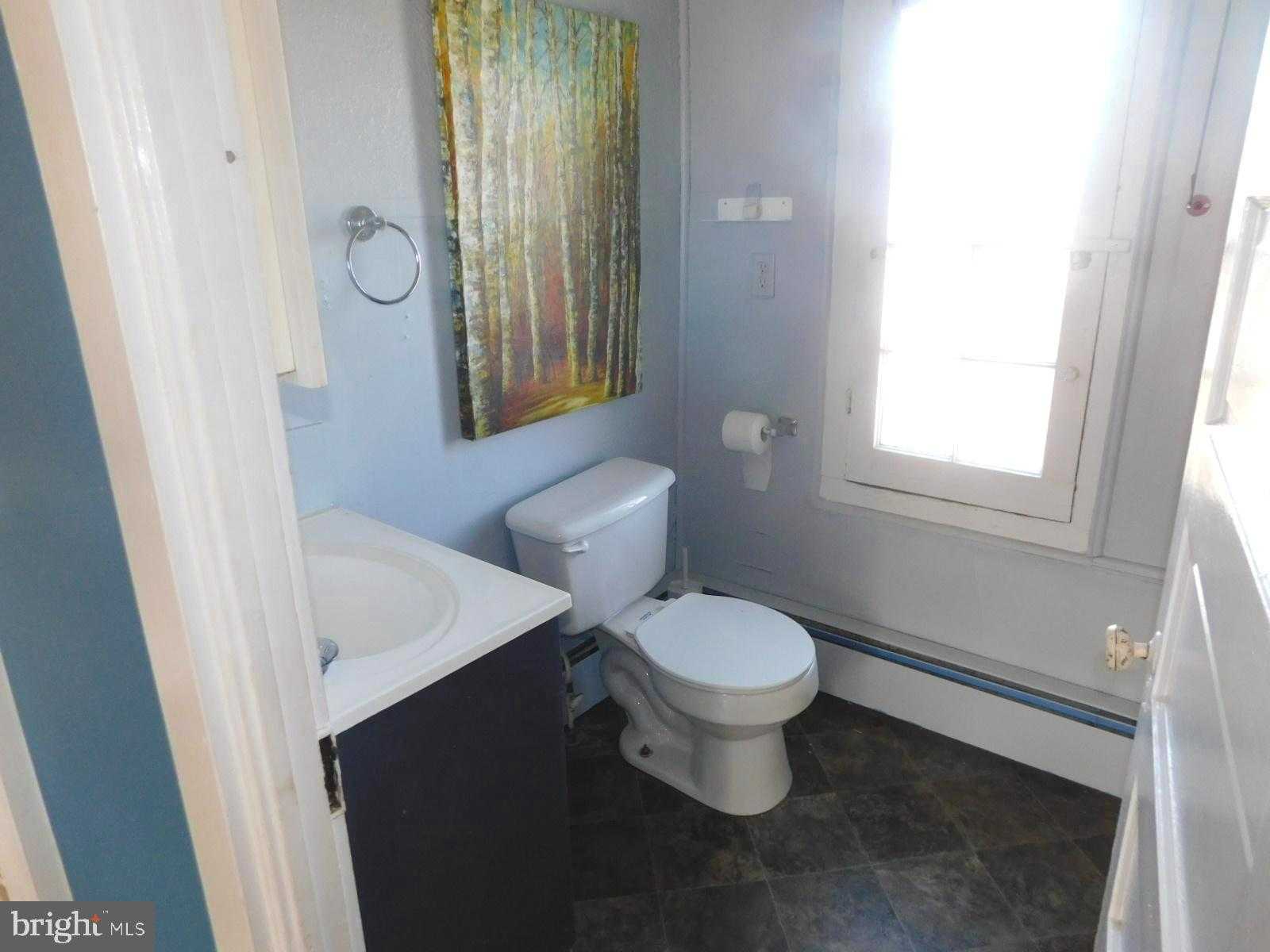 105 E Main St photo 27