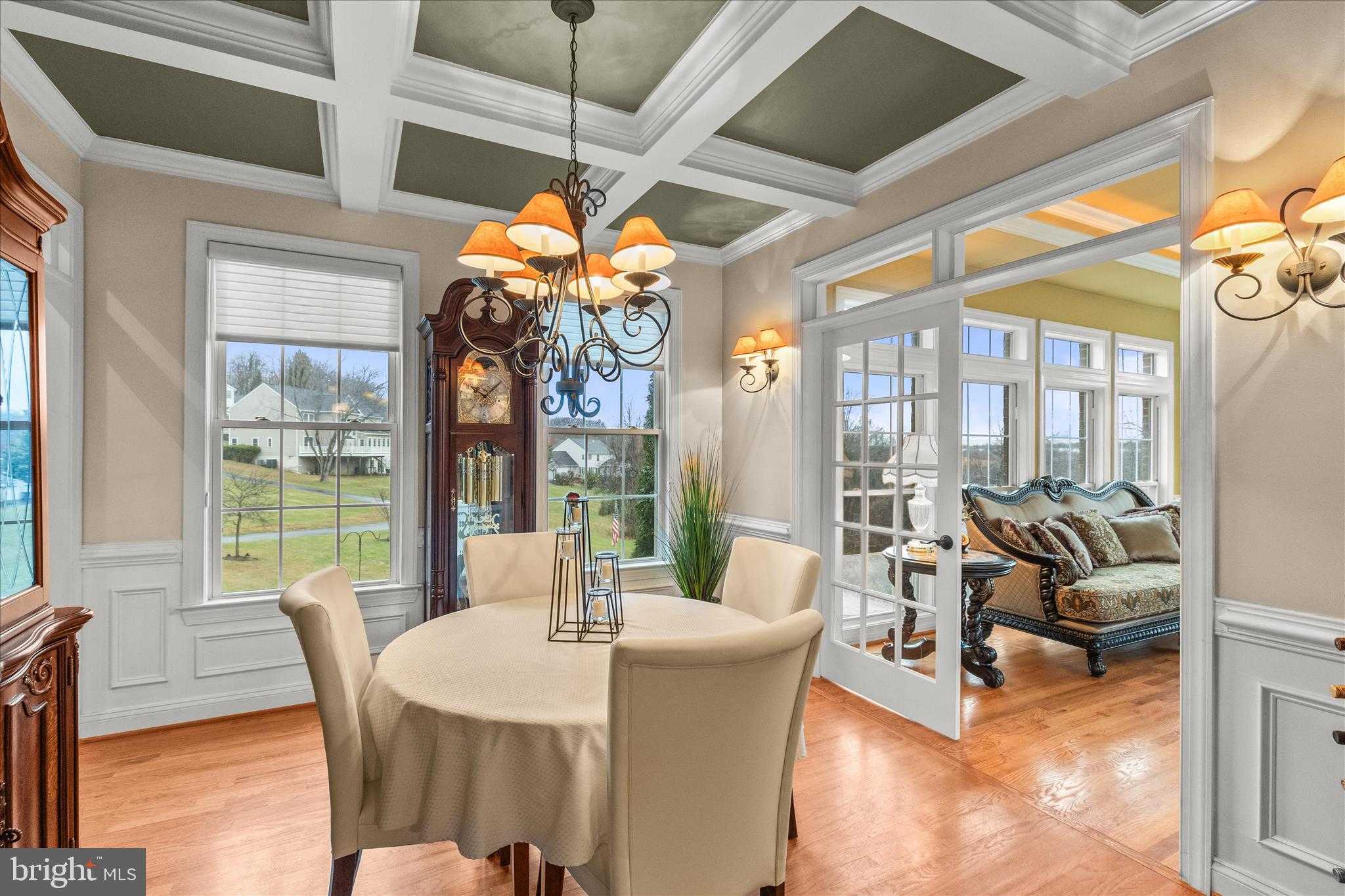 659 Downhill Dr photo 15