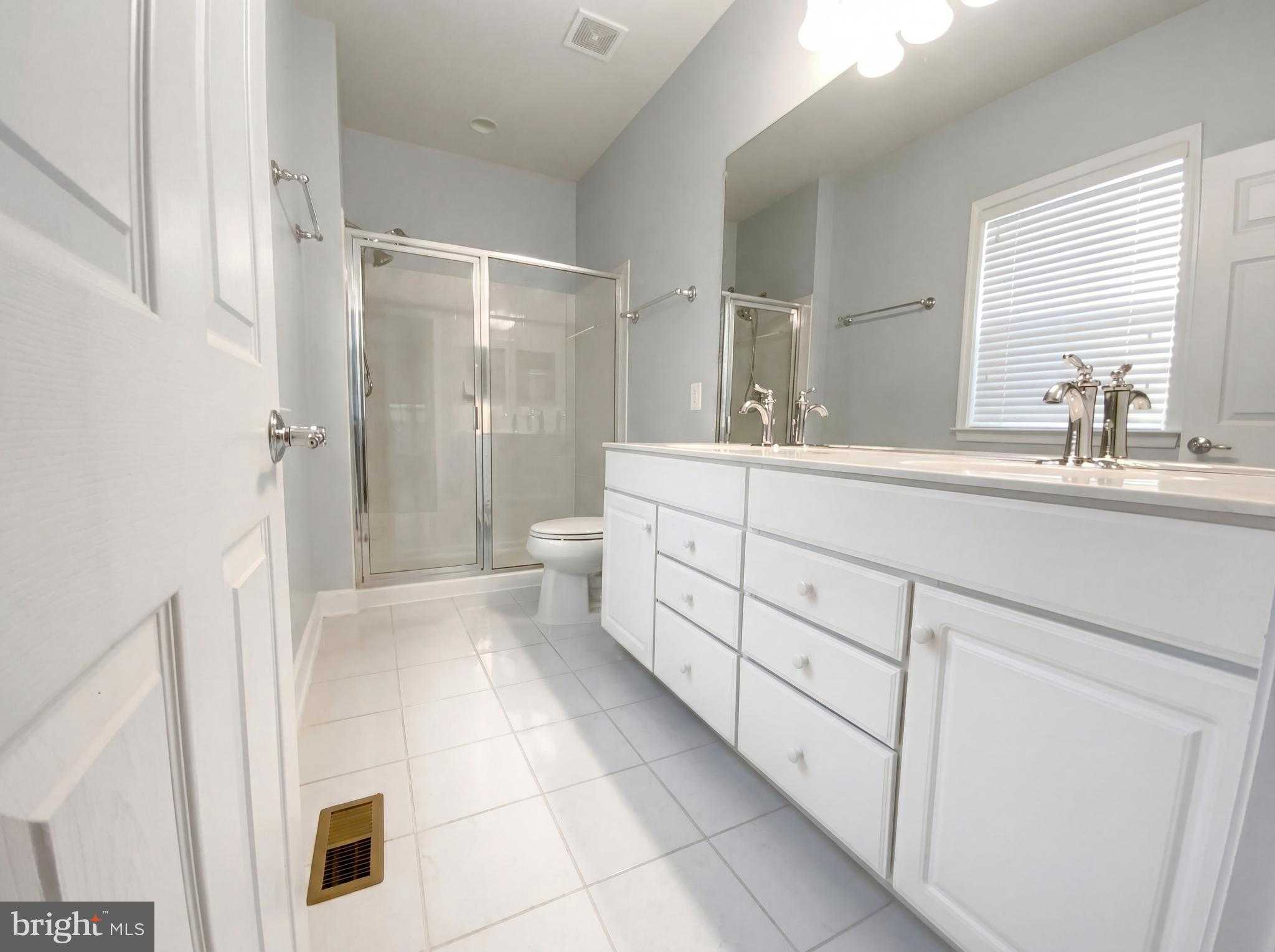 101 Denison St photo 14