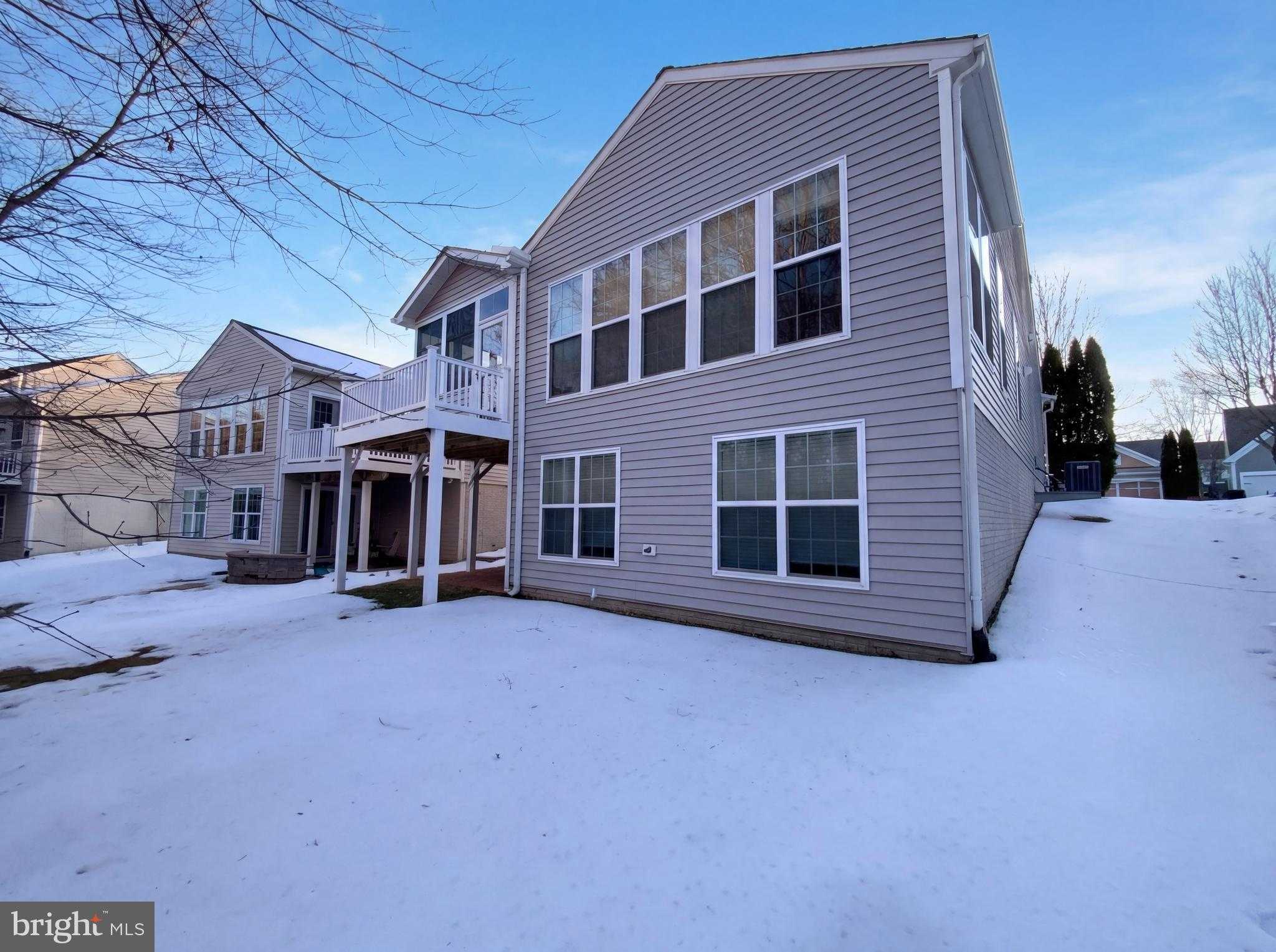 101 Denison St photo 5