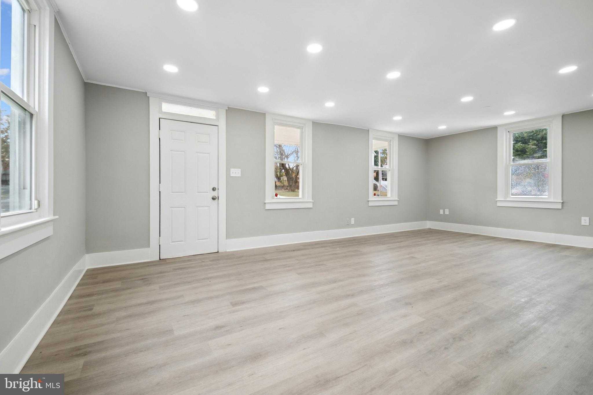 3814 Walnut Ave photo 4