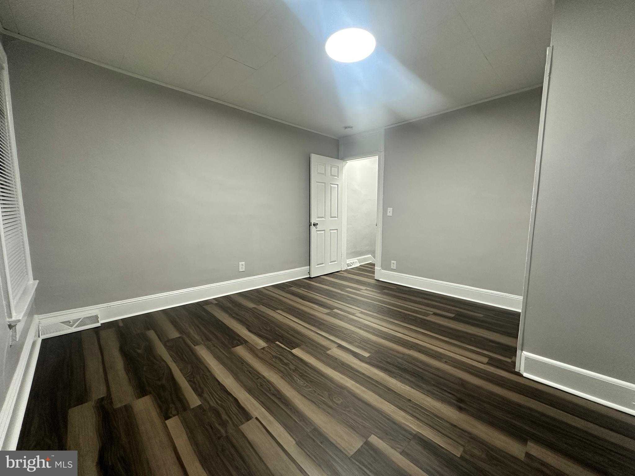 821 Concord St photo 7