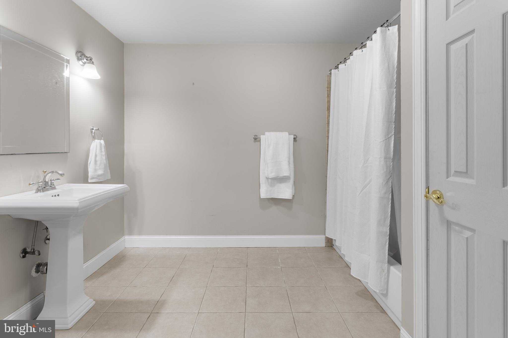 12761 Carronade CT photo 79