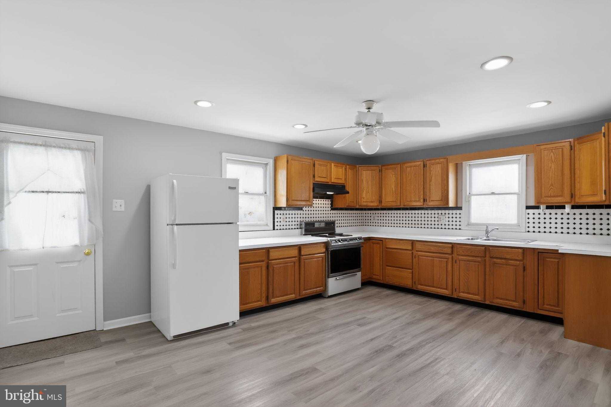 998 Upper Gulph Rd photo 8