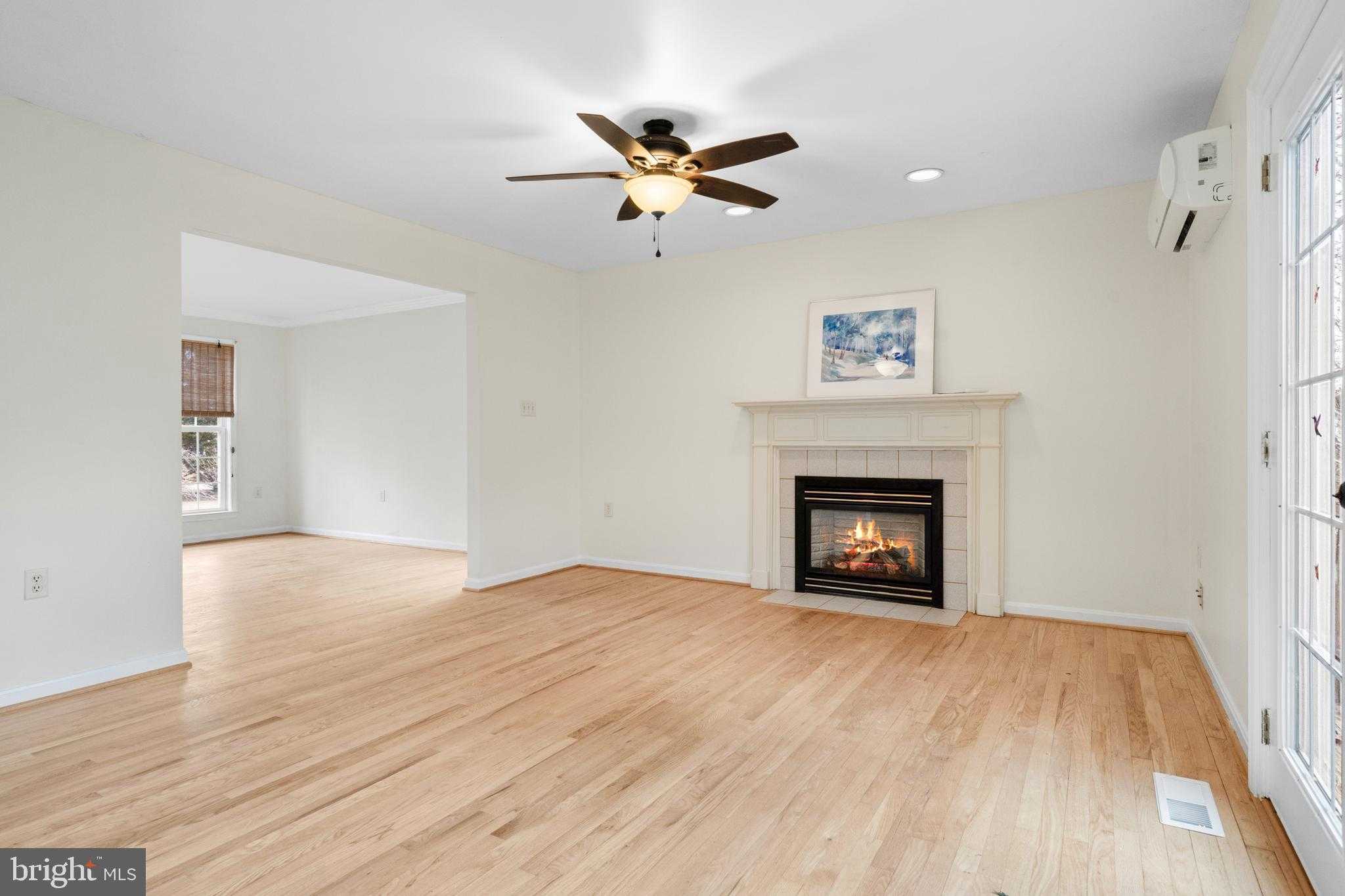 280 Leisure Way photo 8