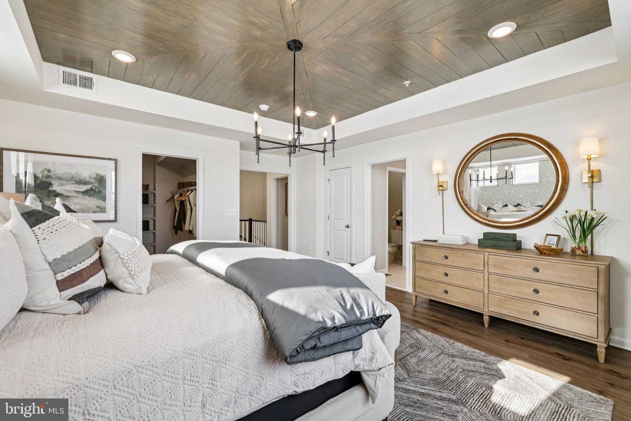 E Village Ave photo 27