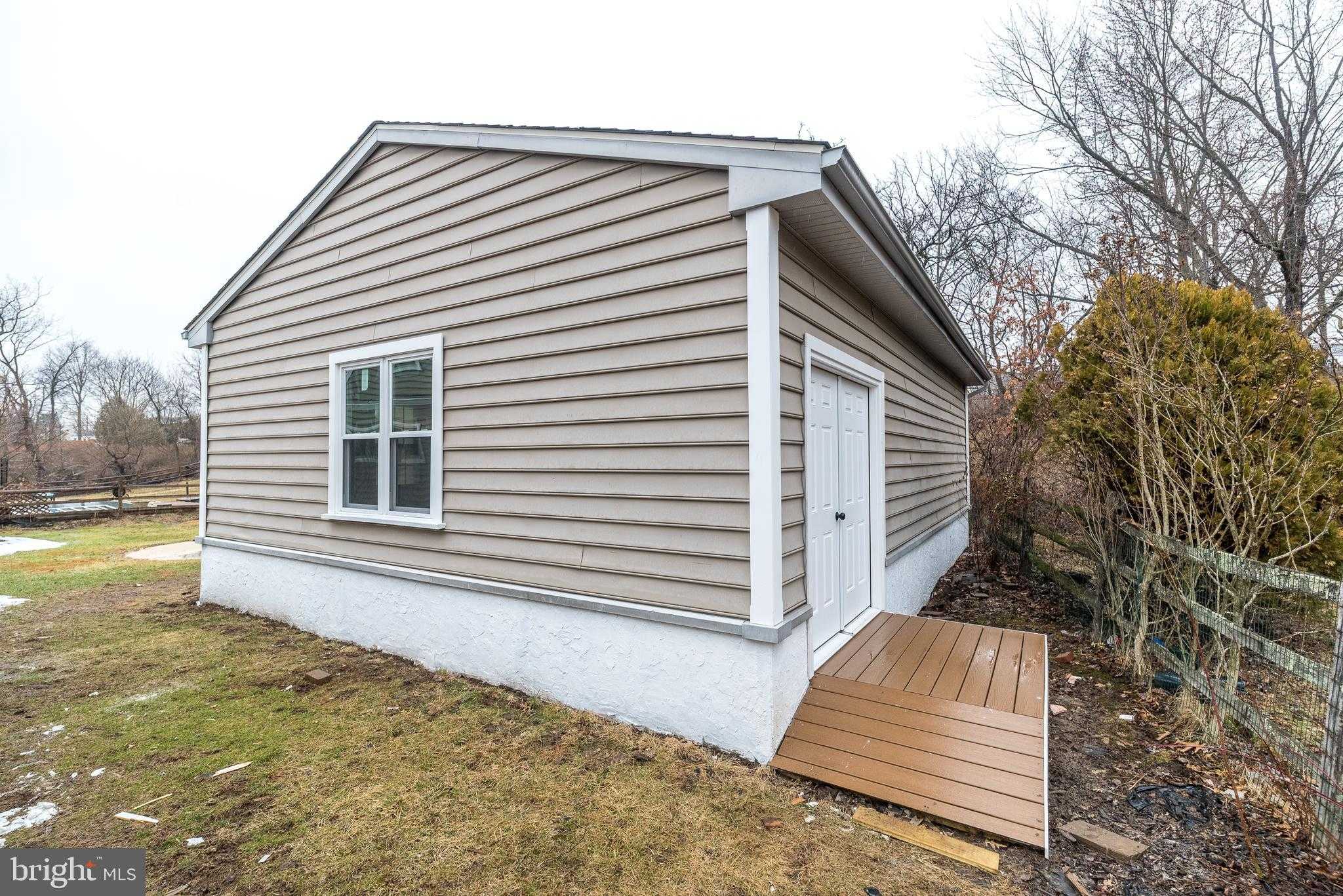 61 S Park Ave photo 57