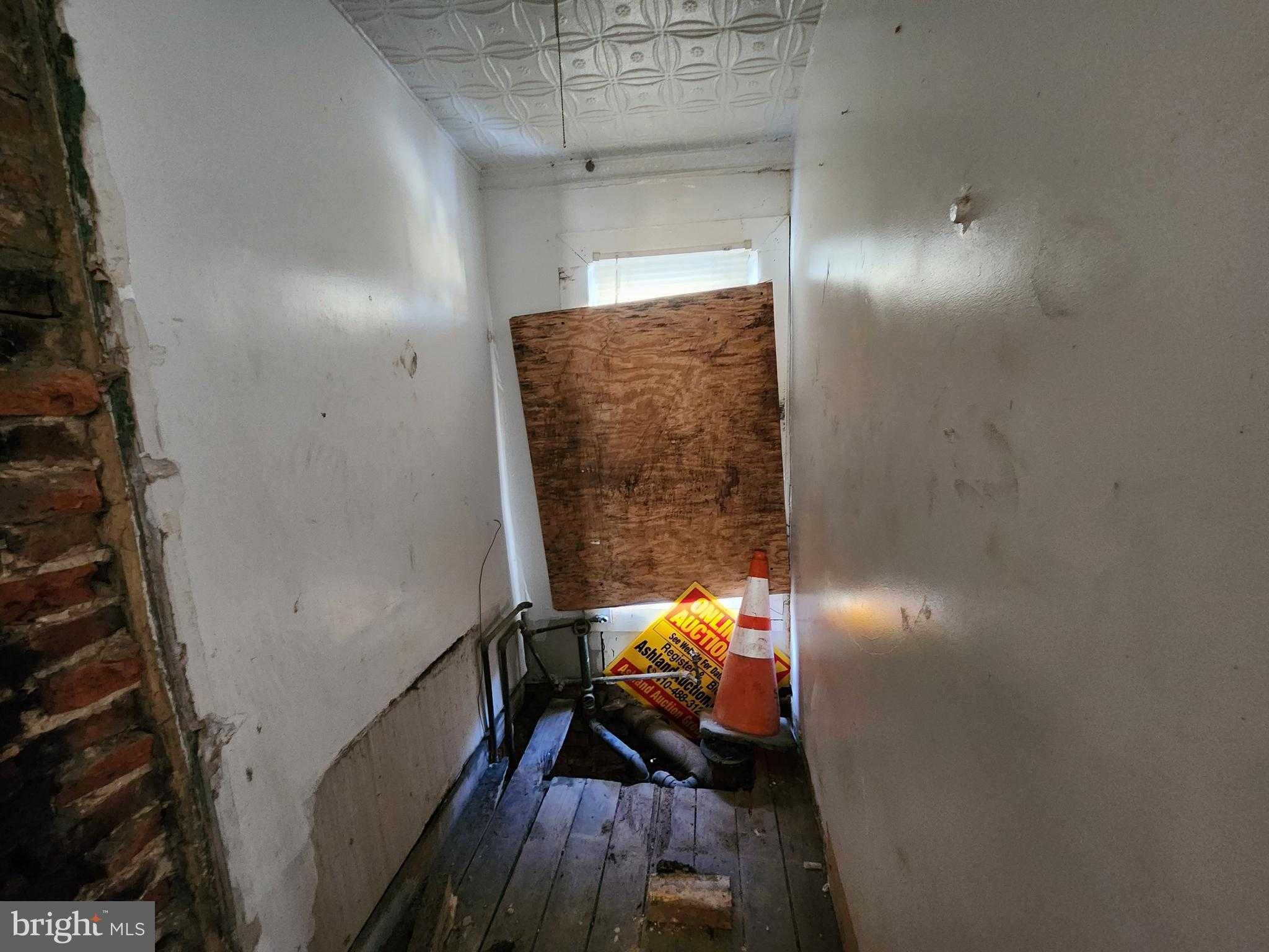 1732 Mckean Ave photo 8