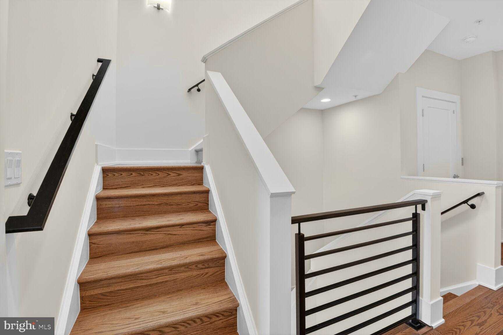 5320 Merriam St photo 36