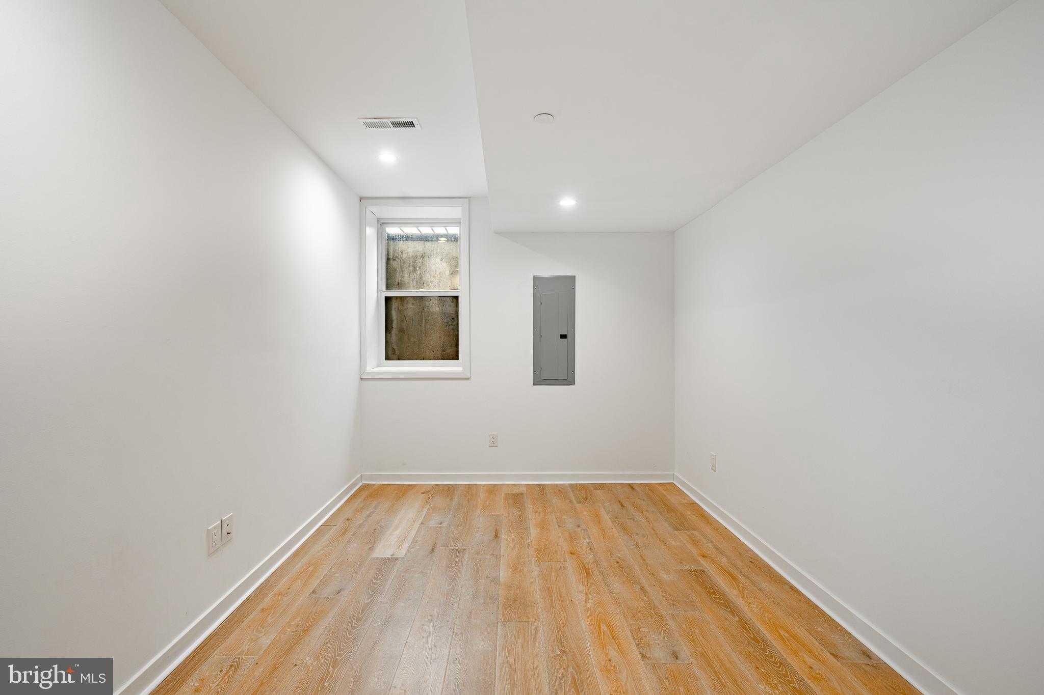 2117 Fernon St photo 26