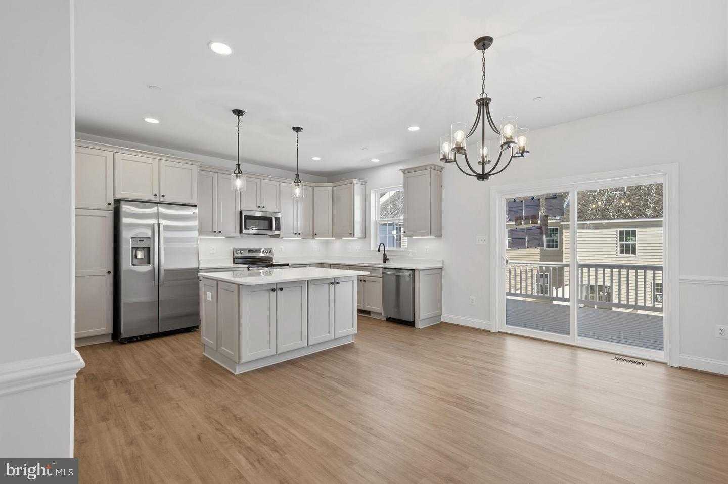 112 Potomac CT photo 2