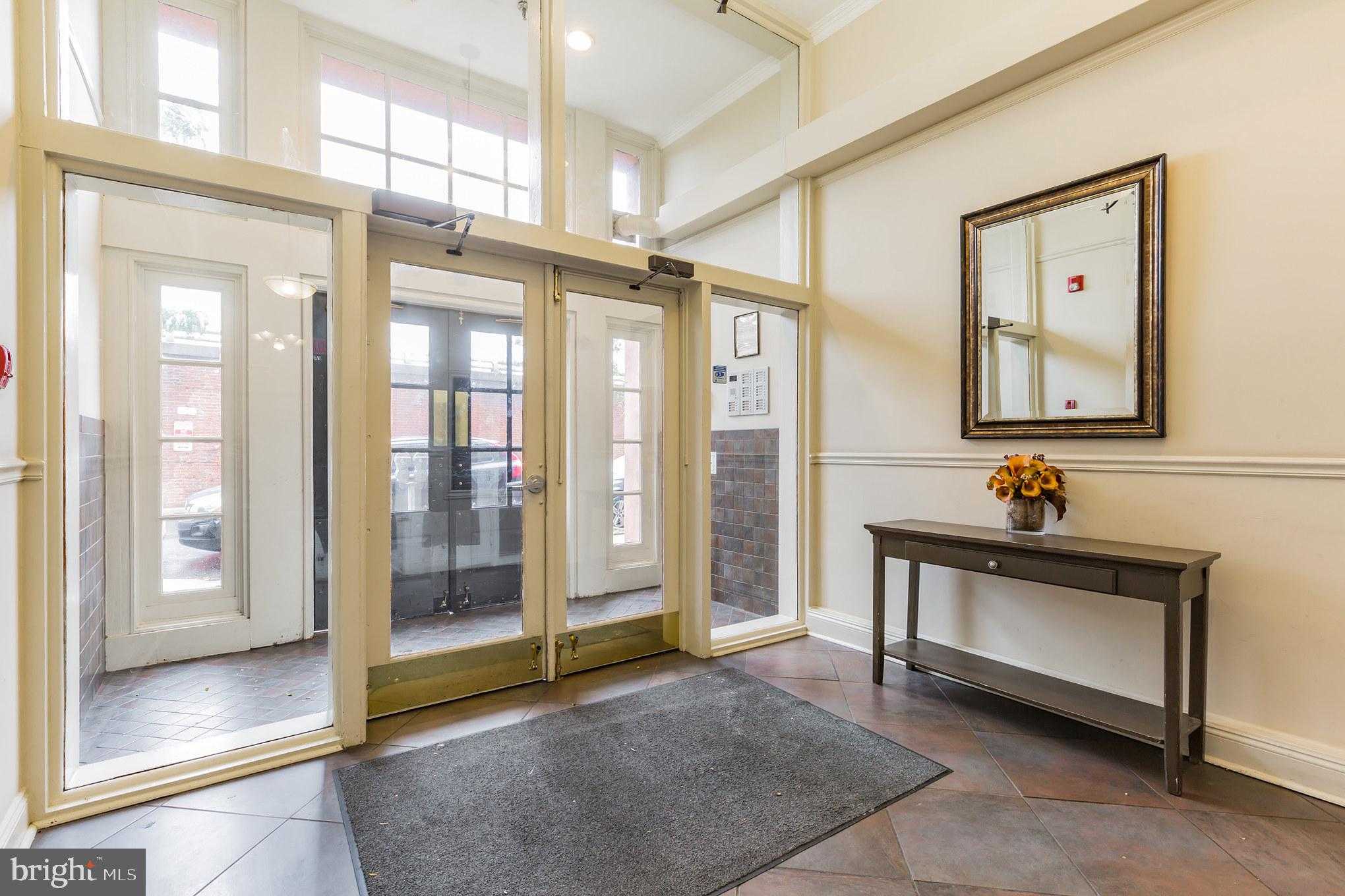 50 N Front St photo 5