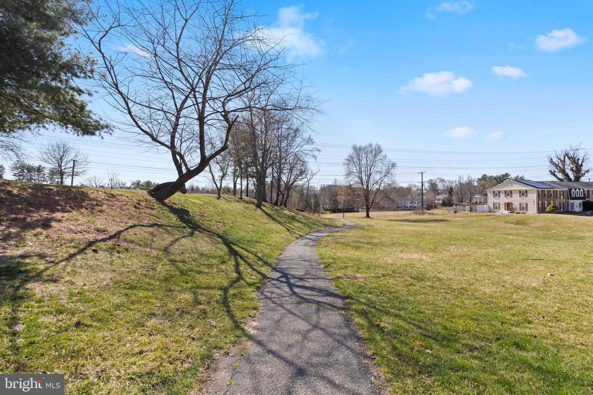 20017 Spur Hill Dr photo 24