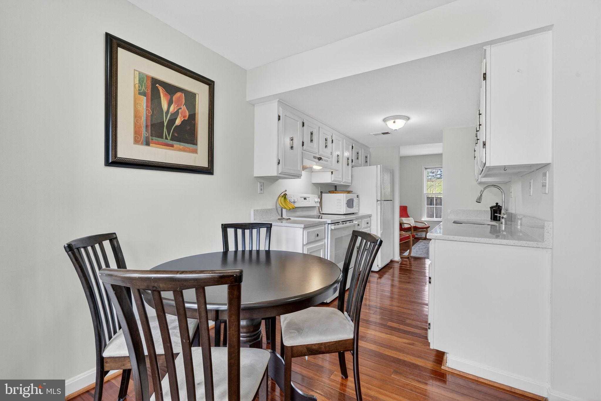 20017 Spur Hill Dr photo 3