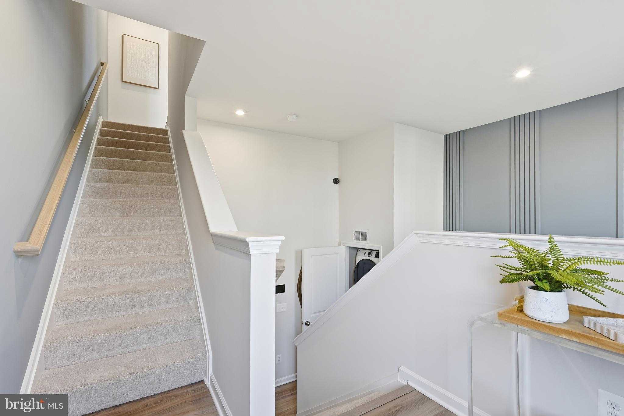 360 Anthem St photo 83