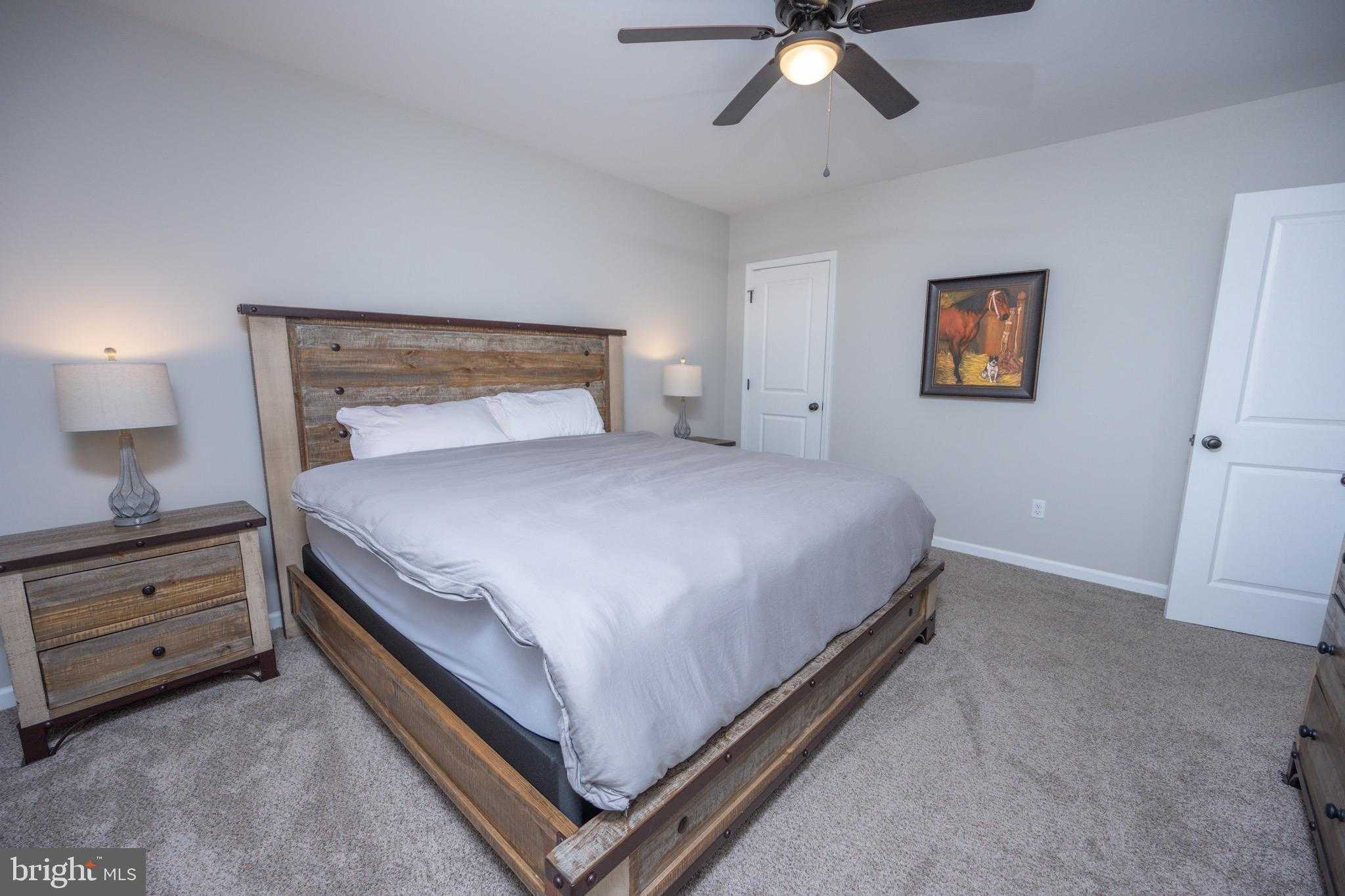 448 Biltmore Vw photo 38