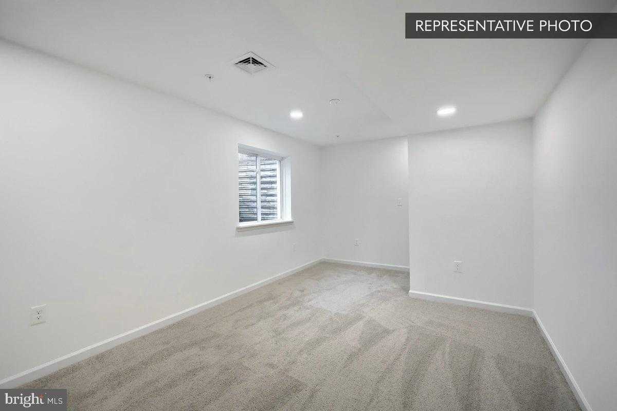 136 Isabella Cir photo 18