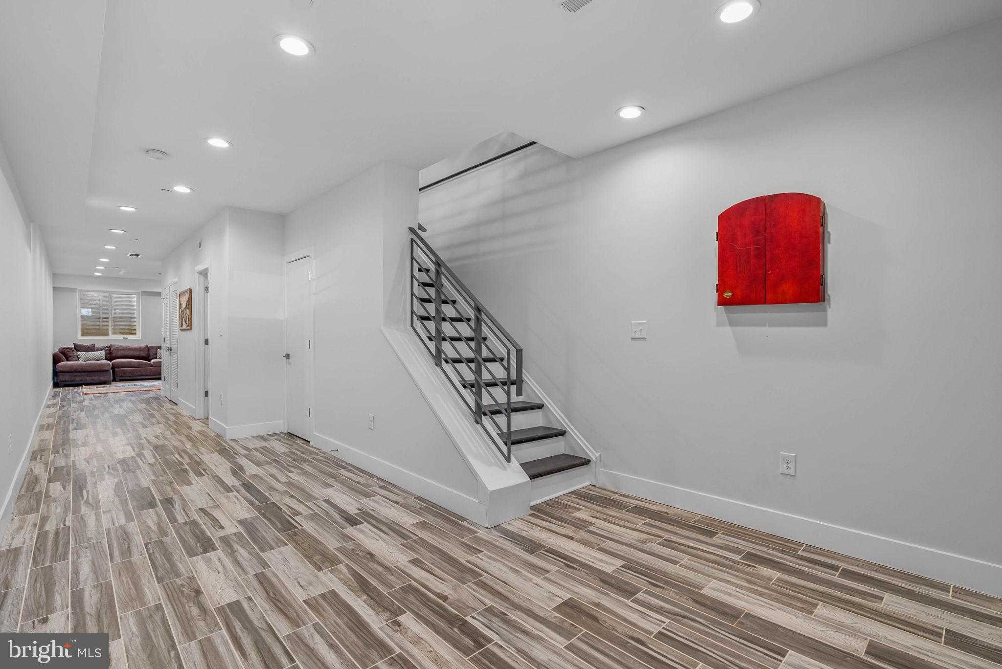 1904 E Cumberland St photo 17